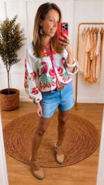 Chaqueta corta bordada blanca